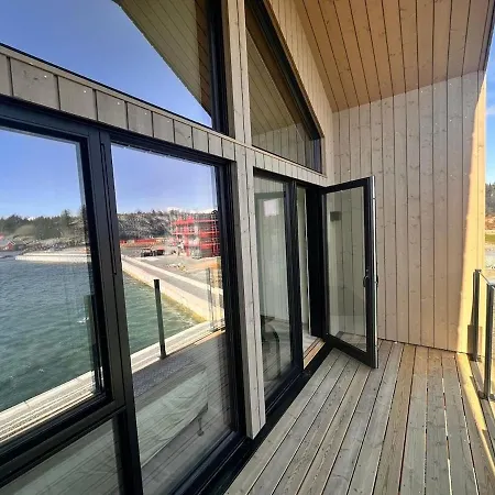 Fishing House *